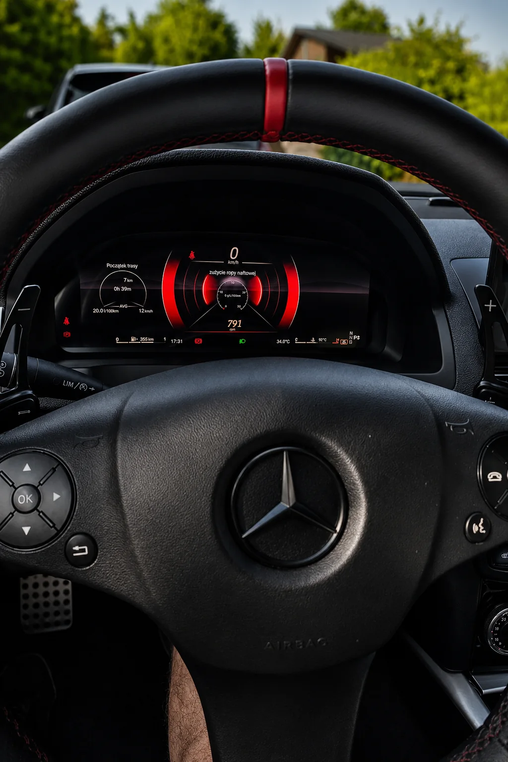 Mercedes wirtualny kokpit